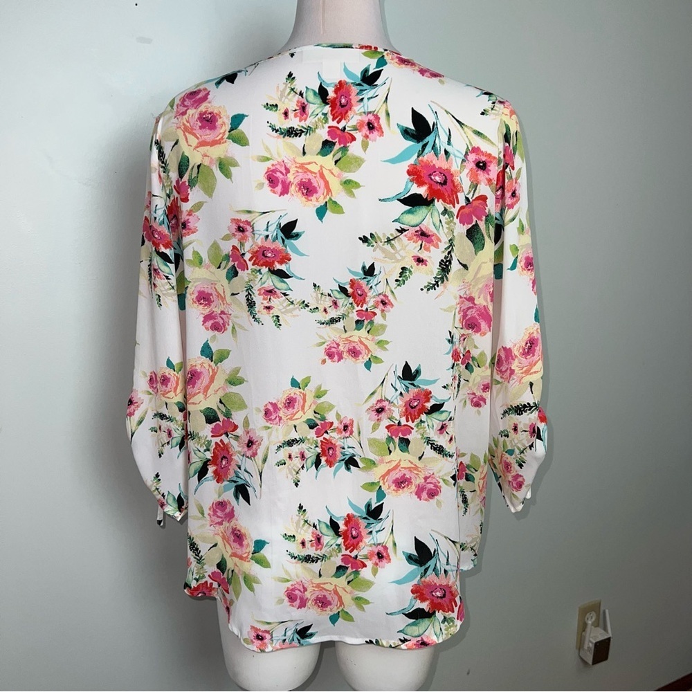 Floral Women's Top - White and Pink - Picture 6 of 11